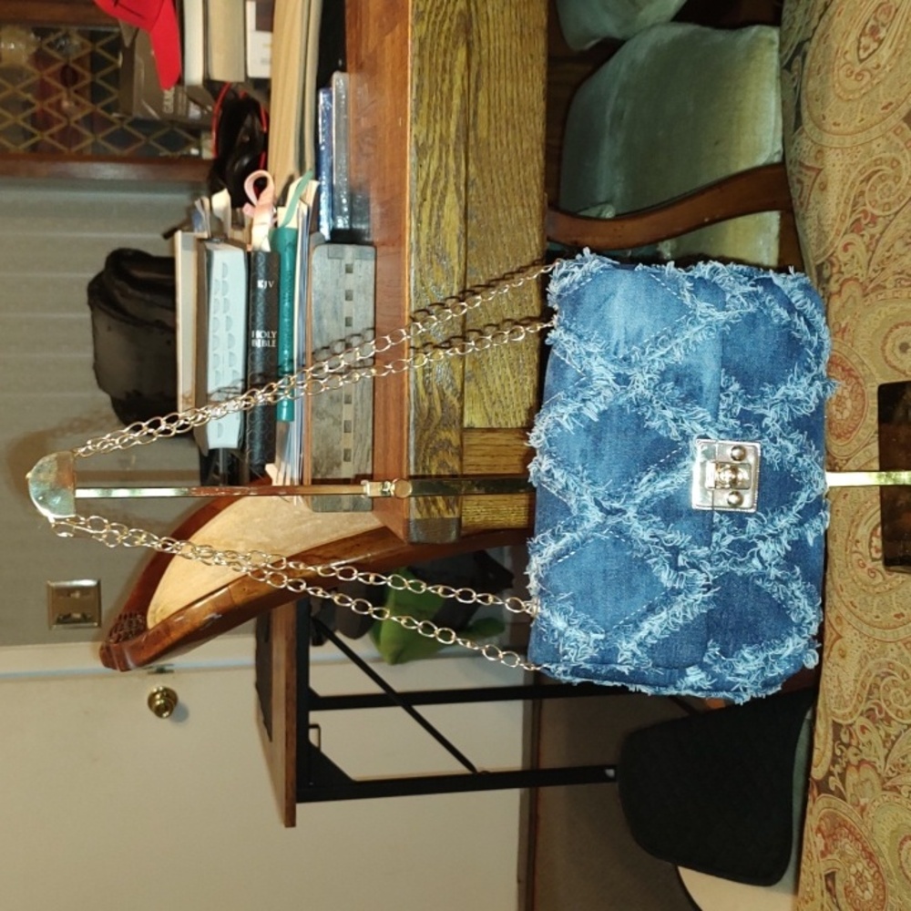 Denim Fashion Quilted Distressed Convertible Crossbody Bag  w/ Gold chain NWOT - Picture 4 of 12